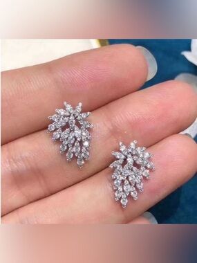 Moissanite cluster stud studded earrings Sparkly Luxury Sterling Silver New